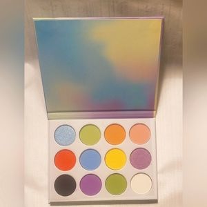 Pastel mattes & shimmers eyeshadow palette never used or swatched